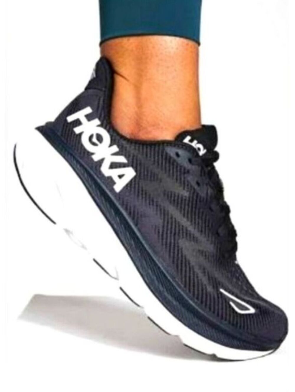 Size 8.5 - Women's Hoka Clifton 9 Black/White